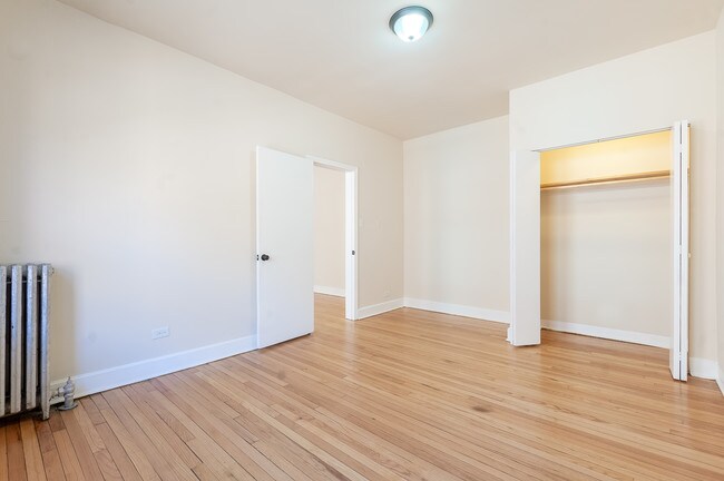 Building Photo - 5248 S Drexel Ave