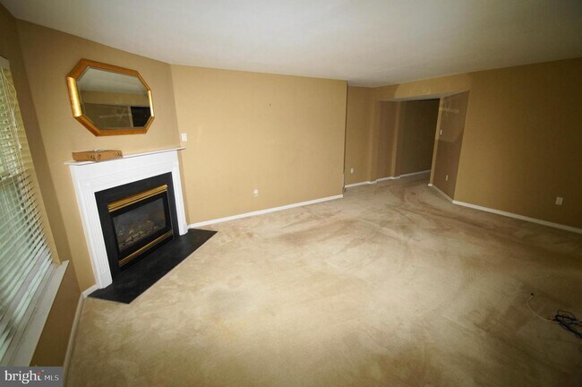 Building Photo - 106 Willowoak Ct