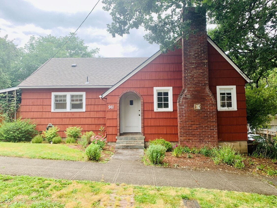 Photo - 911 Jefferson Street Oregon City, OR 97045