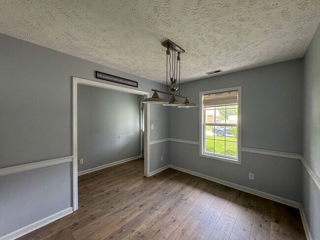 Foto del edificio - Cute 3 Bed 2 Bath Home in Spring Lake