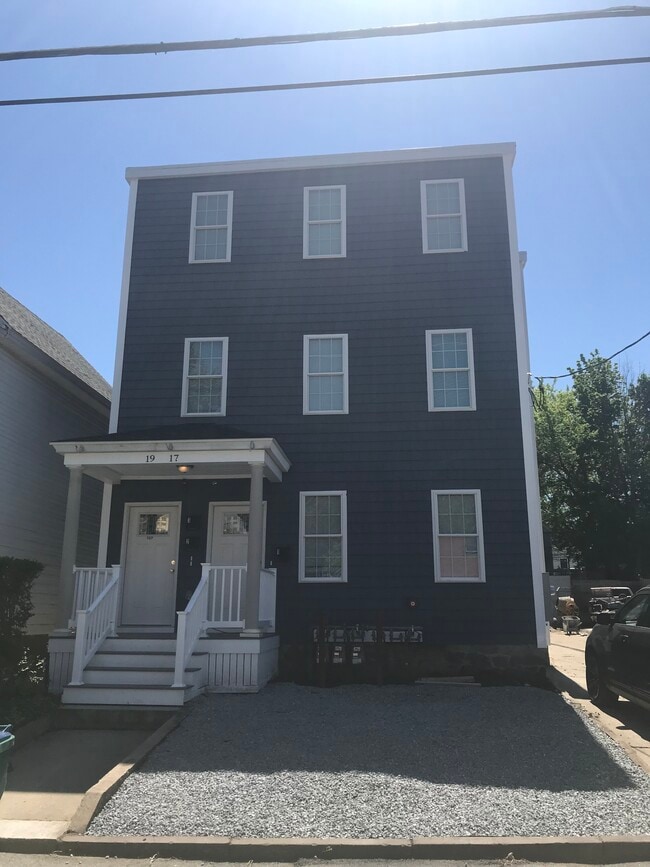Building Photo - 17 3rd Ave
