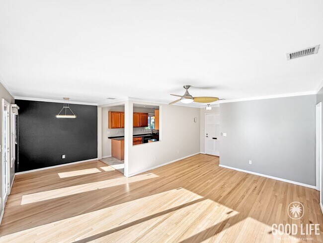 Foto del edificio - Great 3B/2BA House in Allied Gardens with a Pool!