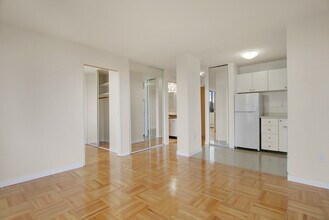 Building Photo - 1465 W 12th Ave