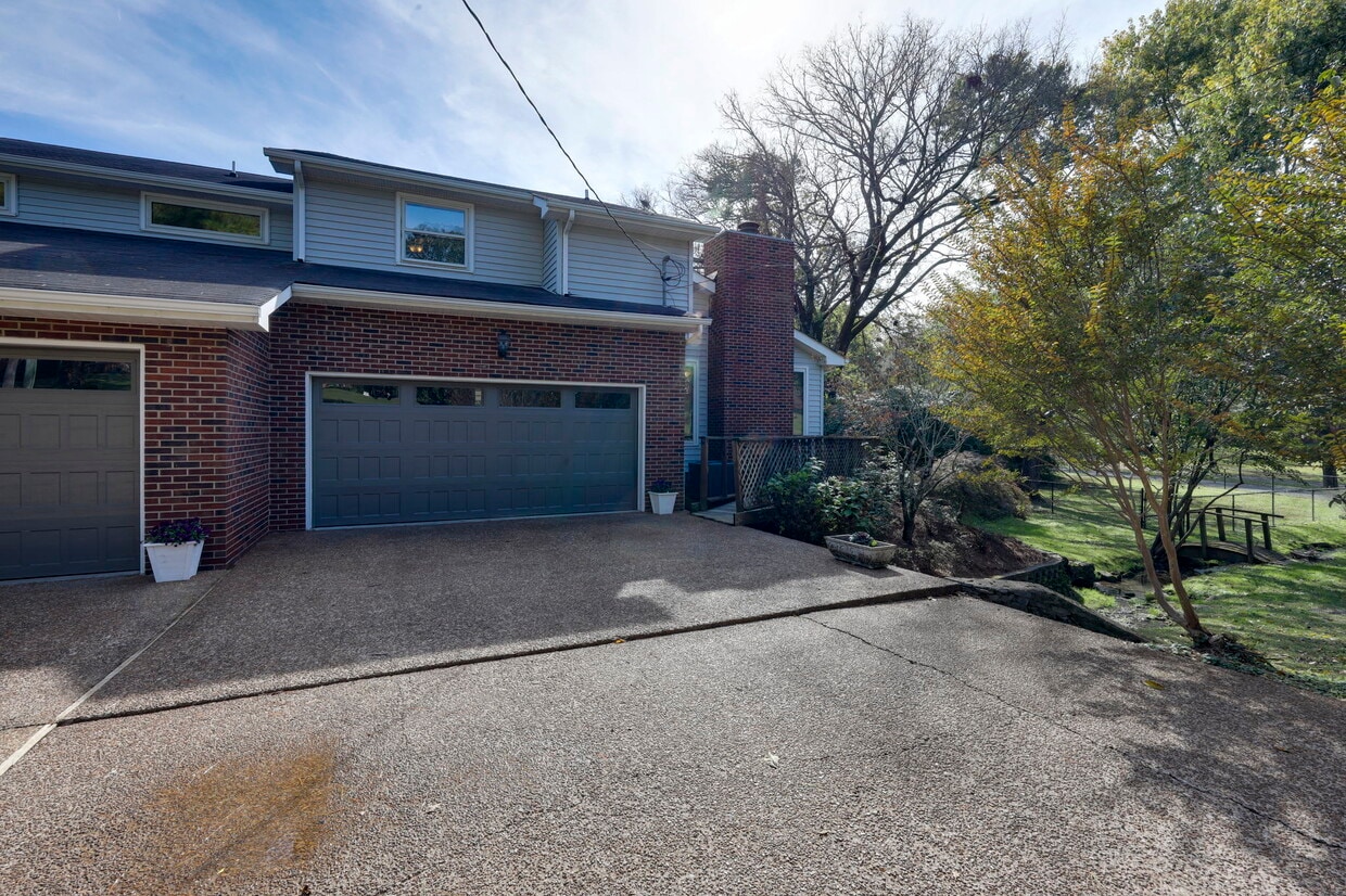 Primary Photo - 150B Spring Valley Road