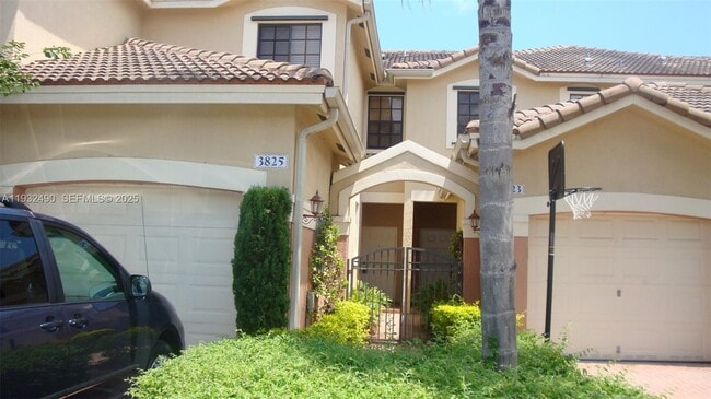 Building Photo - 3825 Tree Top Dr