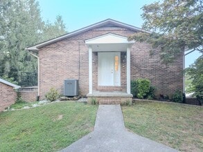 Building Photo - 5-11 11 Estates Dr