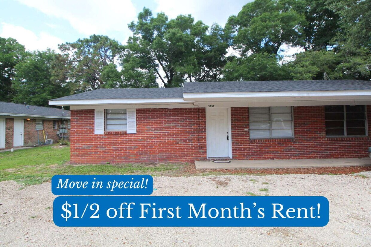 Foto principal - 1/2 Off First Month's Rent – 2BR Duplex in...