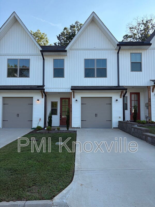 Building Photo - 8413 Whisper Ln