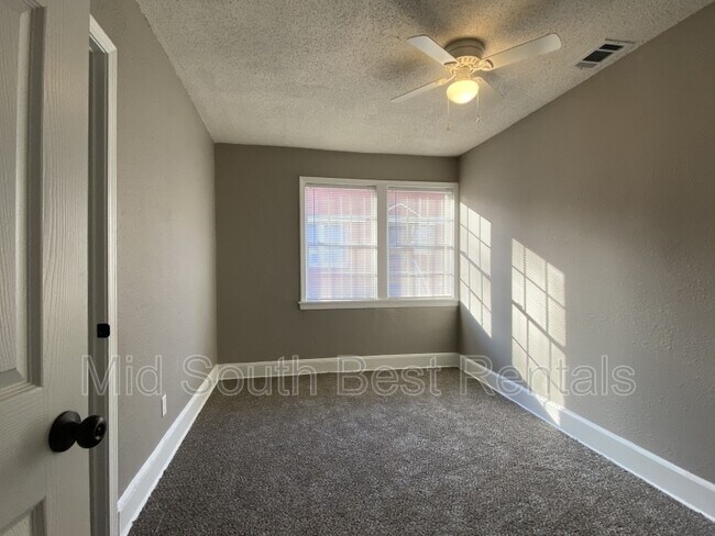 Building Photo - 1354 Cooper St
