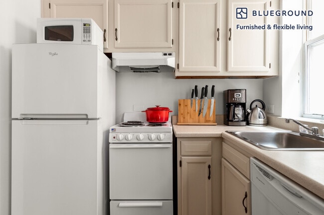 Building Photo - 1826 Vernon St NW