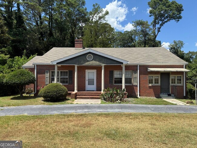 Foto del edificio - 998 Highland Cir SE