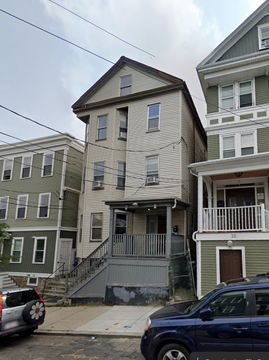 Building Photo - 36 Calumet St