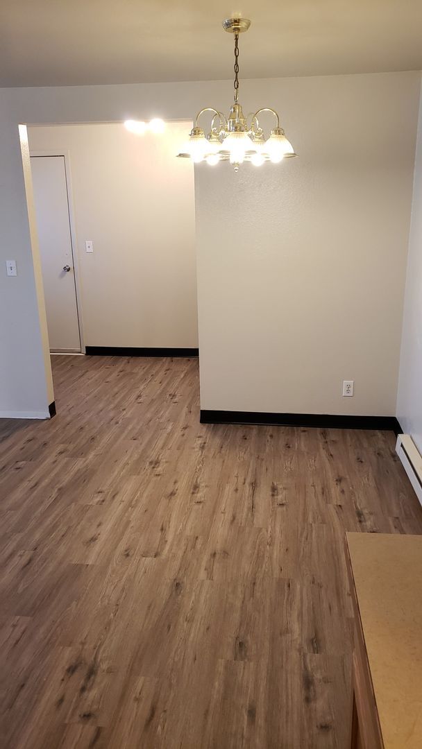 Foto del edificio - 2 Bedroom Duplex apartment with garage
