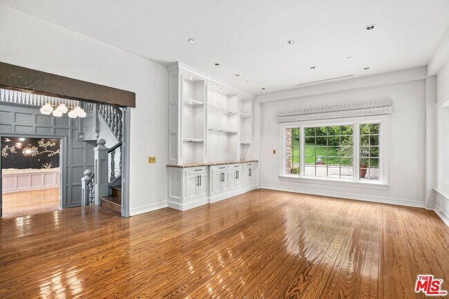 Building Photo - 16754 Ashley Oaks