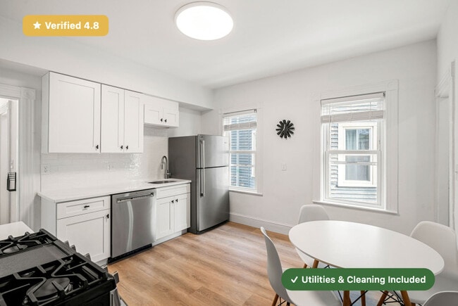 Photo - New RoostUp Furnished Private Bedroom with Private Bath in Dorchester, Boston! Apartment