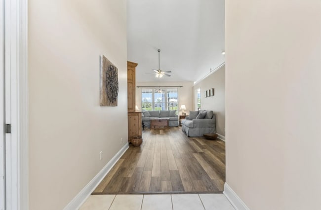 Building Photo - 136 Regency Dr