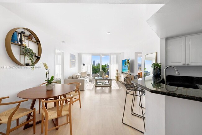 Foto del edificio - 1800 Sunset Harbour Dr