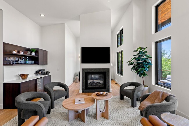 Foto del edificio - 162 Pond Rd