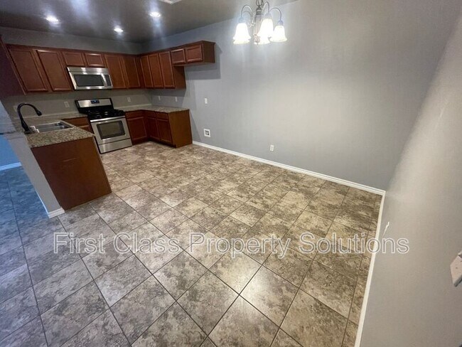 Foto del edificio - 129 Ashley Dr