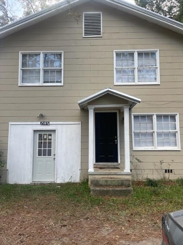 Primary Photo - Cute One bed One Bathroom House