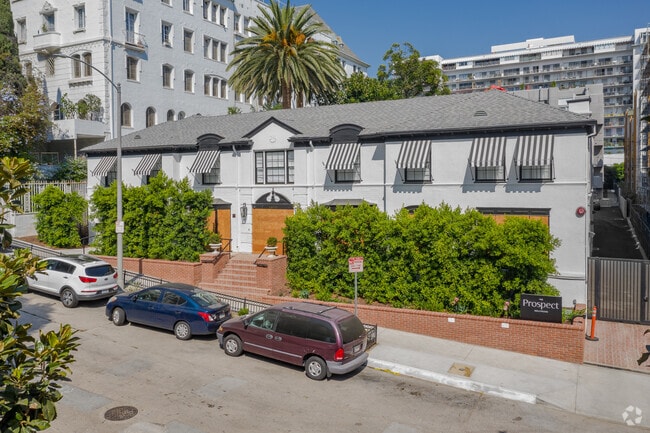 Building Photo - 1850 N Cherokee Ave