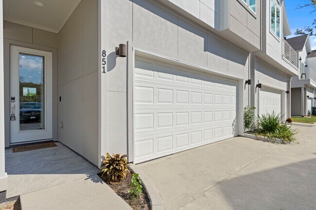 Foto del edificio - 851 Prosper St