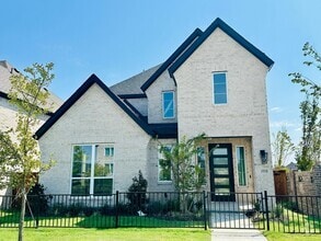 Building Photo - 15518 Kestrel Mews