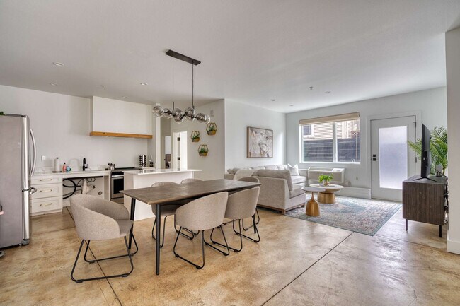 Foto del edificio - 4980 N Vancouver Ave