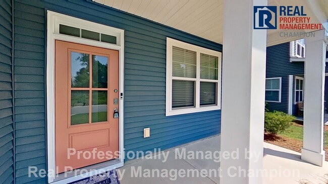 Beautiful and Spacious End Unit Townhouse - Beautiful and Spacious End Unit Townhouse