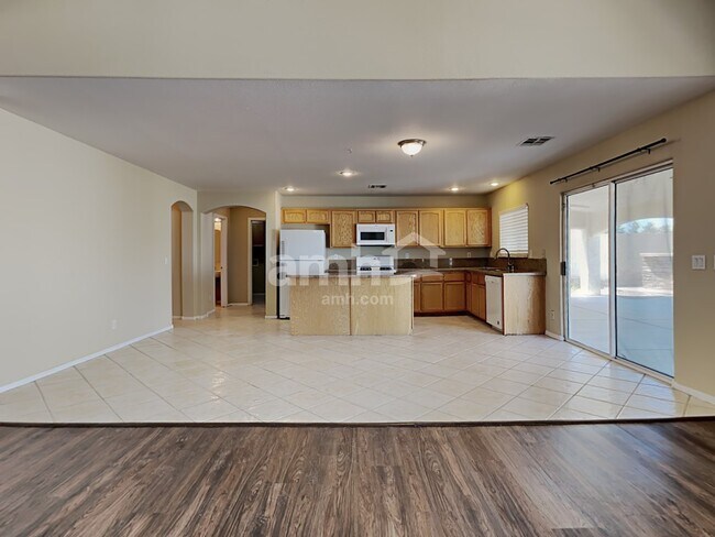 Building Photo - 9307 Bondeno St