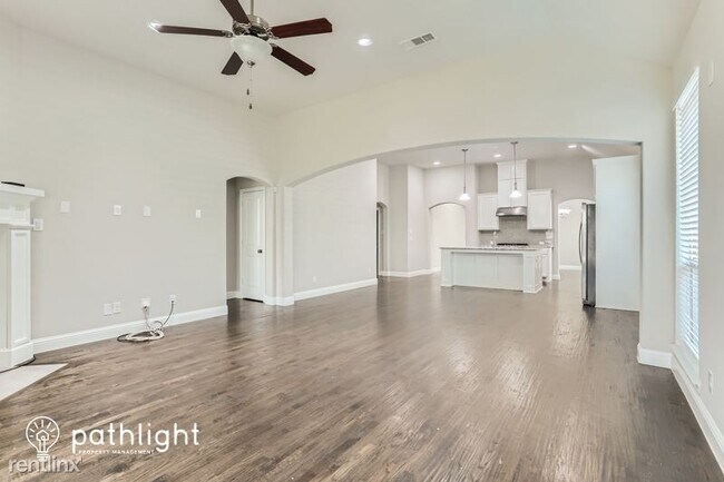 Foto del edificio - 4 br, 3 bath House - 401 Winehart St UNIT