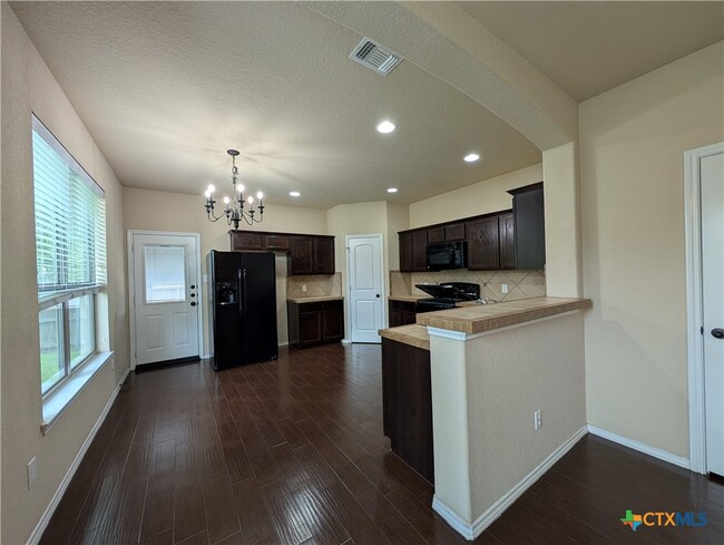 Building Photo - 1032 Brown Rock Dr