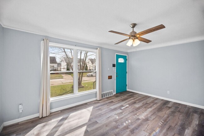 Foto del edificio - 15419 Edgewood Ave