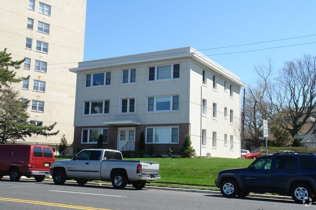 Foto del edificio - 522 Deal Lake Dr