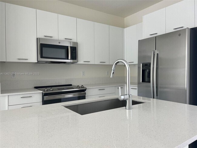 Foto del edificio - 8001 NW 41st St