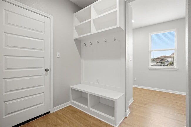 Building Photo - 6807 Tiznow Ln