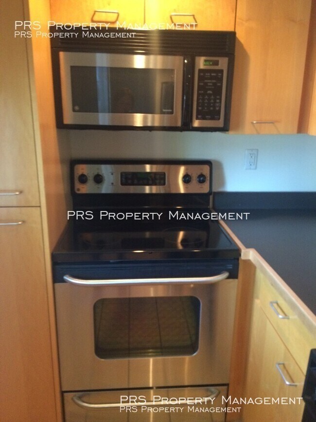 Building Photo - 1101 W University Dr