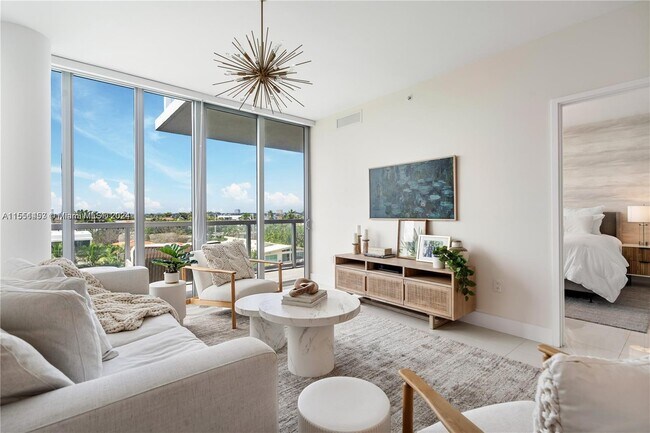 Foto del edificio - 9940 W Bay Harbor Dr