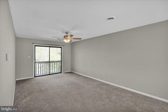 Foto del edificio - 46-6-46 Holly Dr