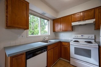 Building Photo - 13283 SE Oatfield Rd