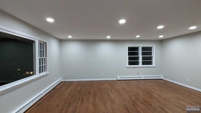 Foto del edificio - 59 Rock Rd