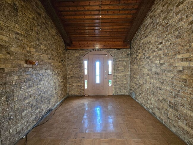 Building Photo - PRICE REDUCTION - INGROUND POOL - AVAILABL...