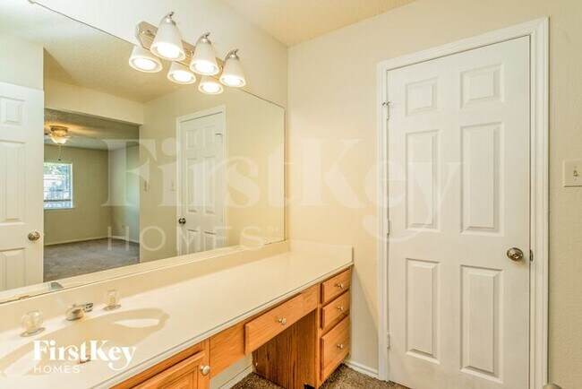 Foto del edificio - 4231 Glen Ridge Dr