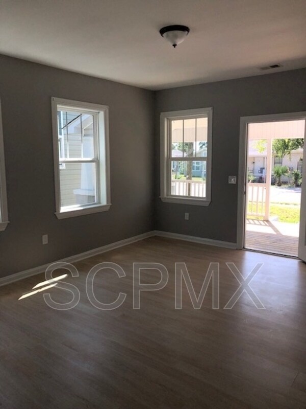 Foto del edificio - 1814 Dayton St