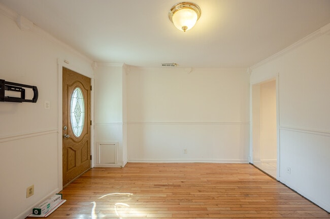 Photo - 21 17th St SE Apartment