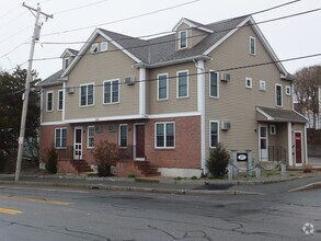 Building Photo - 1581 Commercial St