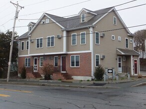 Building Photo - 1581 Commercial St