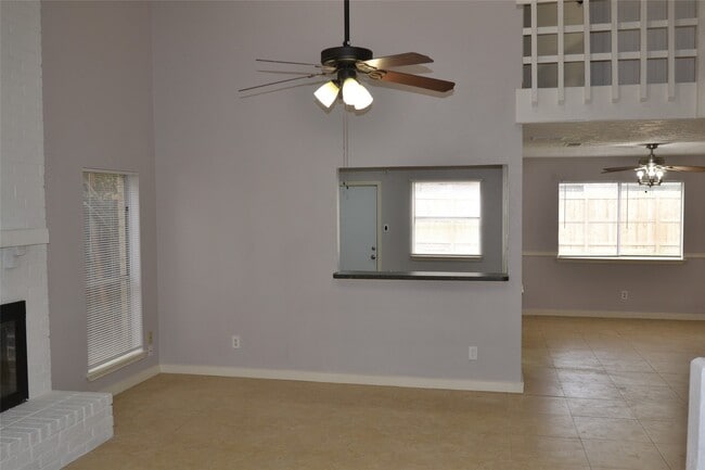 Building Photo - 12023 Woolford Dr