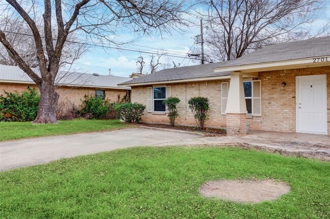Building Photo - 2701 St Edwards Cir
