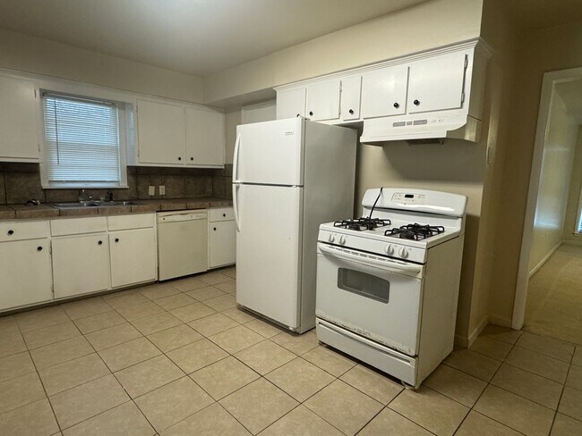 Foto del edificio - 4312 NW Santa Fe Ave